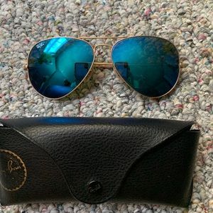 Aviator Style Ray-Bans with case!